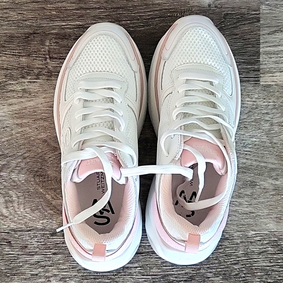 Stuart Weitzman women Shoes - Picture 2 of 12